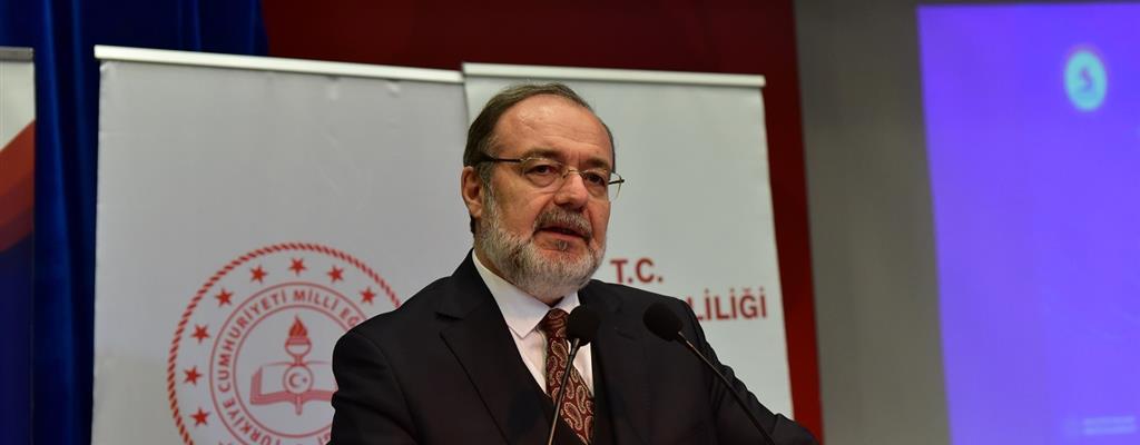 Prof. Dr. Mehmet Görmez, “İmam Hatip Okulları Yönetici Buluşmaları” programında konuştu.